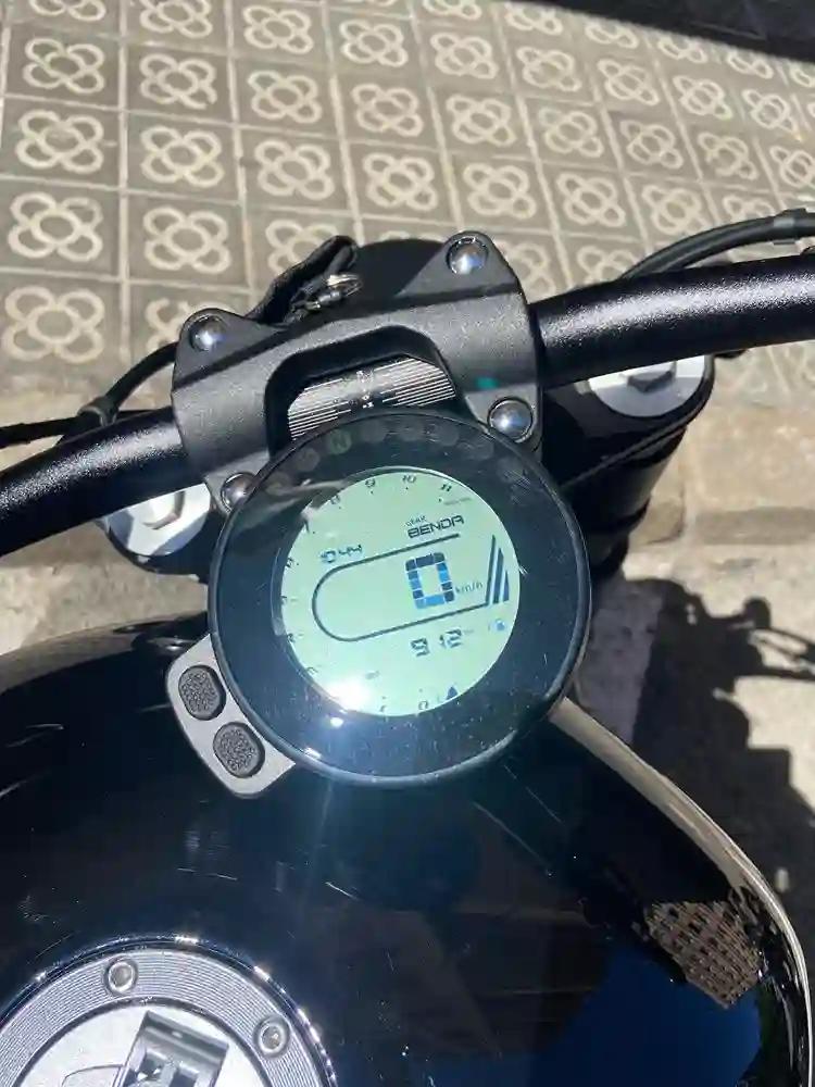 Moto KEEWAY V CRUISE de seguna mano del año 2024 en Barcelona